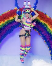 Piñata Photoshoot Look