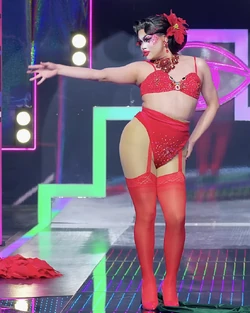 ShantelleFlowersLook2