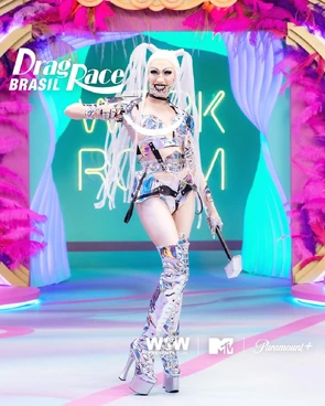 DallasdeVilEntranceLook