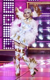 Faster Pussycat, Wig, Wig Look