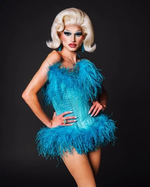 PrincessPoppyS15InterviewLook