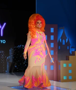 NahomyNeonLook