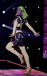 Ruveal Yourself Look (Reveal)