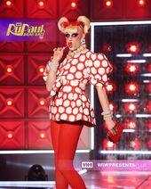 Red Hot Resort Look