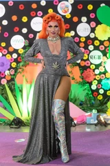 Alfombra Morada Look / Lip Sync Performance Look