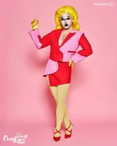 Look de invitada del roast