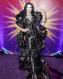 DimittraLMD6PurpleCarpetLook