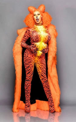 JimboUKvsTW1KittyGirlLook