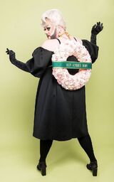 Dites-le avec des fleurs Look (Back)