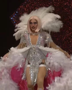 RagaDiamantePerformanceLook