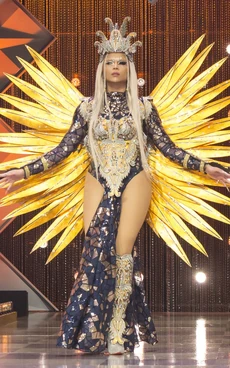 StephaniePrinceCAvsTWCelestialLook