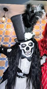 Unaired Monochrome Monster Look