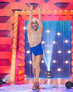 KellyRollerEurovisionLook2