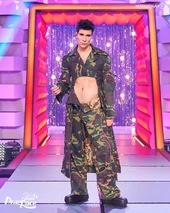 JavierCalvoE1S4Look.jpg (438 kB) Look del episodio 1