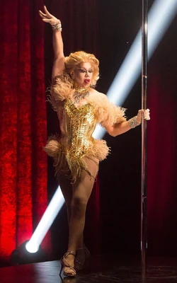 MelindaVergaShowgirlLook