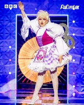 Look de 'Having It Large: Oversized Fashion'