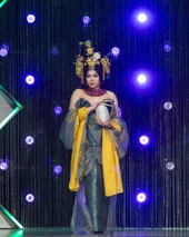 Look de 'Time and Place'