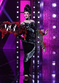 LydiaBKollinsLittleShopLook