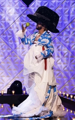 MoccaBoneSurrealismLook