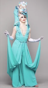 Look de 'A Day at the Races'