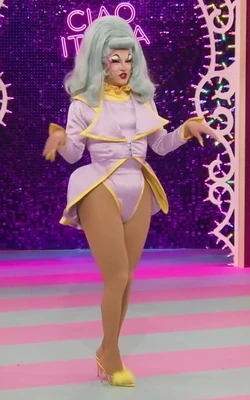 LinaGaloreEntranceLook