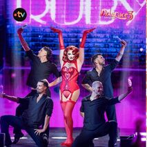 Finale Performance Look