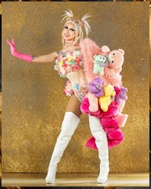 La Más Thalía Look – Amarillo Azul