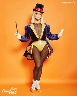 MeguiYeillowPastLook