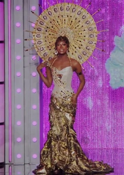 XunamiMuseS17MissCongenialityAwardingLook