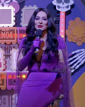 Episode 8 Look