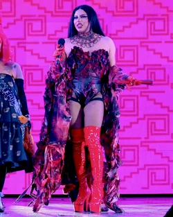 HumaKyleLMD6FinaleLook