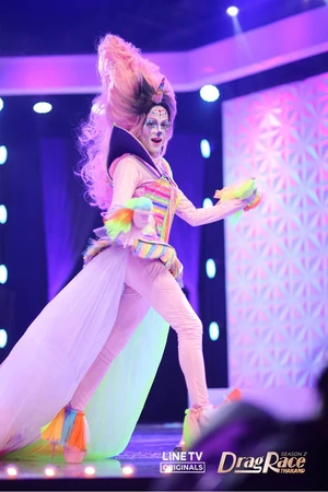 KatyKillerRainbowLook