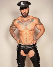 Veneno Dadvian Esparza