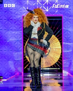 ChanelO'ConorNewRomanticsLook