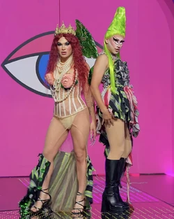 LaKyliezz&PurgaResourcefulLook