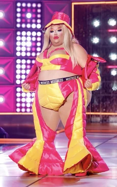 MistressIsabelleBrooksPufferLook