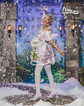 KellyHeeltonFairyTalePhotoshoot.jpg (327 kB) Kelly Heelton