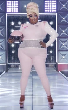 MalaysiaBabydollFoxxStartYourEnginesLook