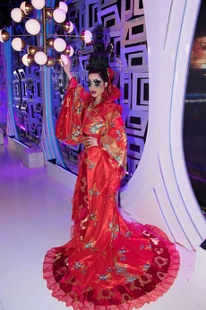 YuhuaS10PremiereLook