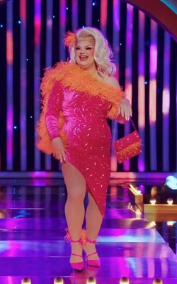 KittyScott-ClausCocktailDressLook