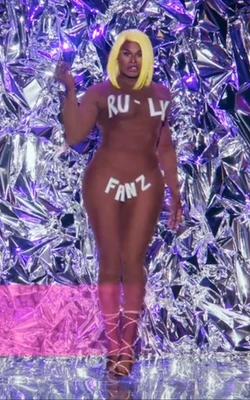 LaLaRiFamousNowLook