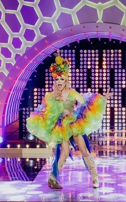 VictoriaShakespears3in1Look2