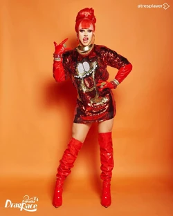 MeguiYeillowReunionLook