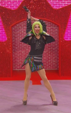 ScarlettEntranceLook