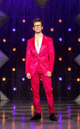 BradGoreskiCDR3E8Look.jpg (589 kB) Aflevering 8 Look