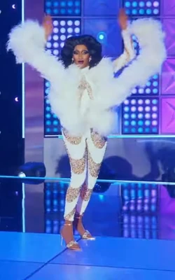 AngeriaParisVanMichealsAS9E6LipSyncLook