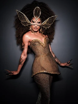 AdoraBlackPremiereLook