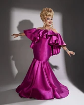 Look no emitido de 'Crowning Glory'