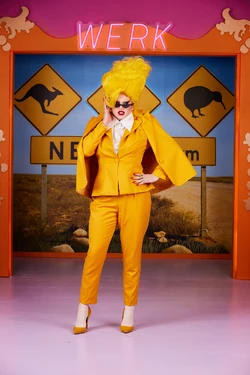 LazySusanEntranceLook