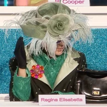 LaDiamondSnatchGameLook.jpg (313 kB) Snatch Game Look – Regina Elisabetta